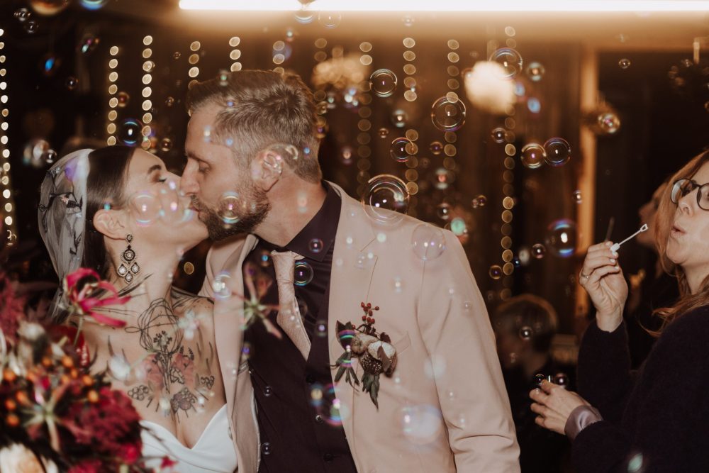 Lukas Prudky; Hochzeit, Salzburg, Wedding,weddingphotography, hochzeitsfotografie, Liebe, Hochzeitsfeier,Braut, Brautpaar, Hochzeit Salzburg, Öberösterreich, Boho,Tattoo,, FotoBus