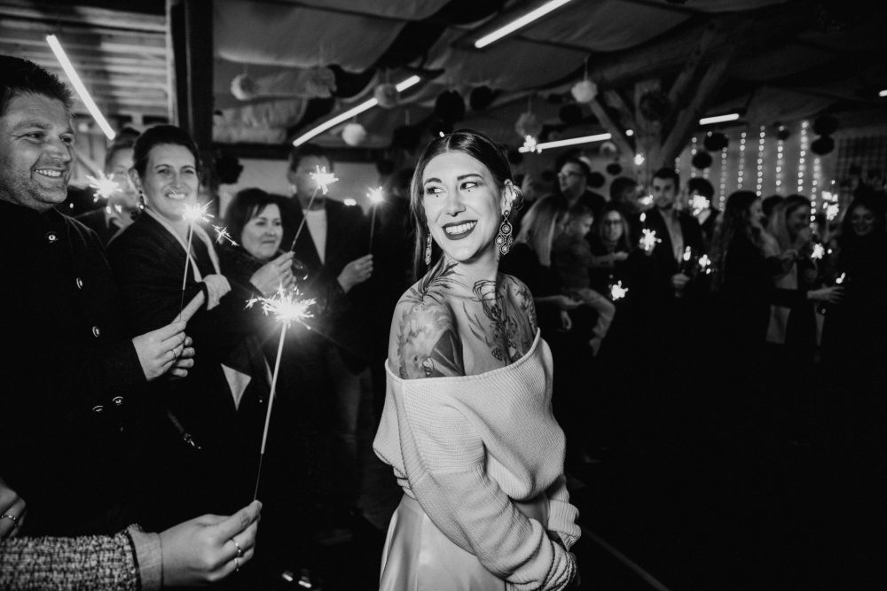 Lukas Prudky; Hochzeit, Salzburg, Wedding,weddingphotography, hochzeitsfotografie, Liebe, Hochzeitsfeier,Braut, Brautpaar, Hochzeit Salzburg, Öberösterreich, Boho,Tattoo,, FotoBus